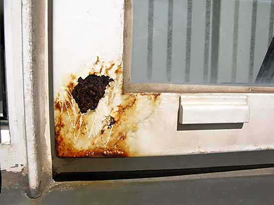 Poor galvanising failure